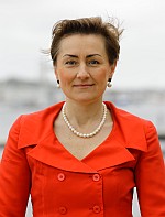 Dr. Karolina Adrianna Vge